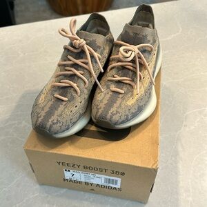 Yeezy Boost 380 mist - size 7